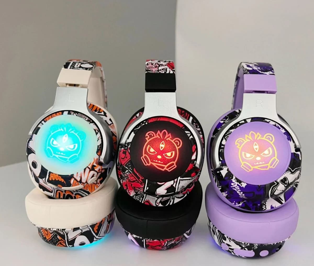 Fones de Ouvido Bluetooth Over-Ear Graffiti com Luzes RGB e Microfone