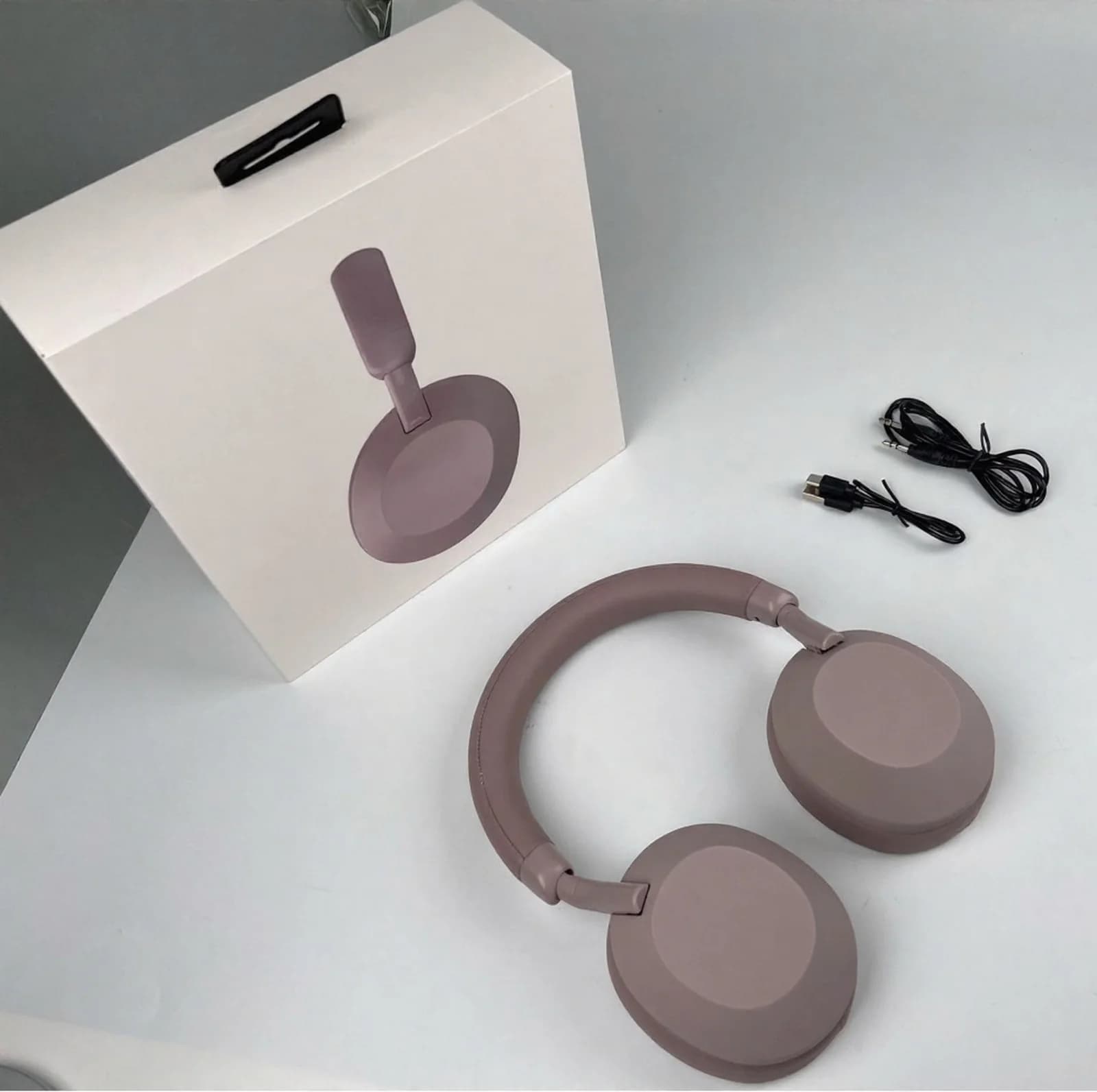Fones de Ouvido Bluetooth Sem Fio Over-Ear com Cancelamento Ativo de Ruído (ANC)