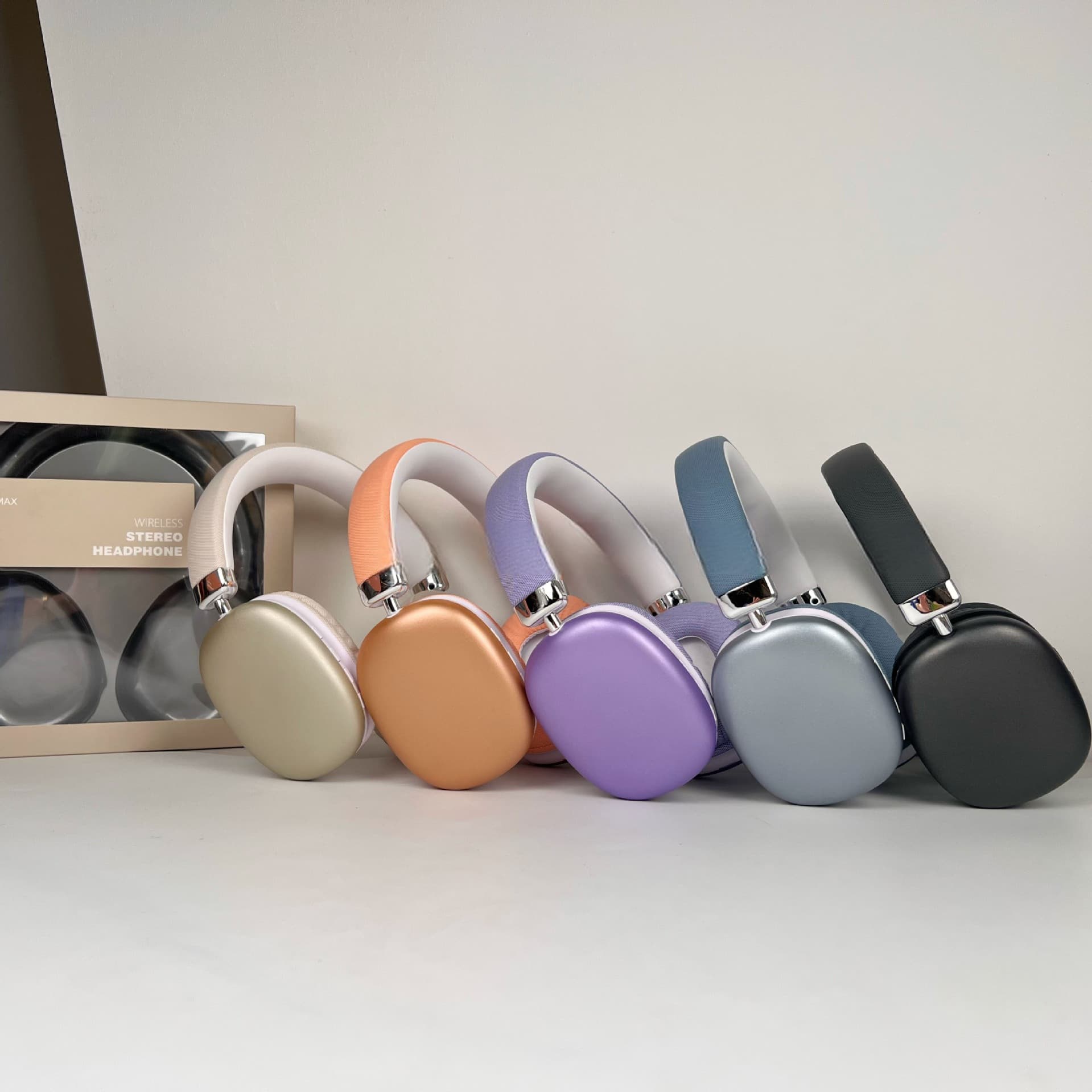 Fones de Ouvido Over-Ear Sem Fio com Bluetooth 5.4 e Longa Duração da Bateria