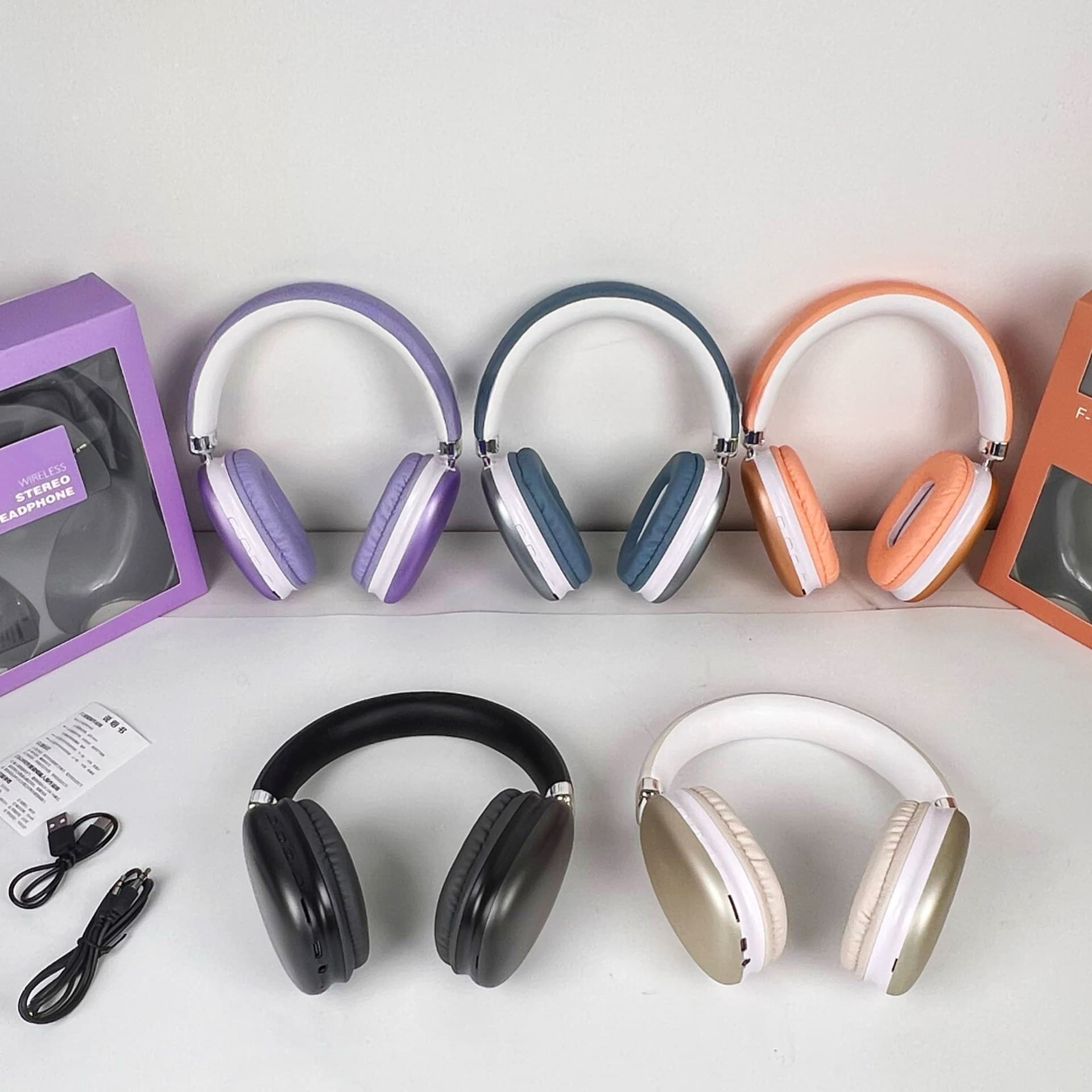 Fones de Ouvido Over-Ear Sem Fio com Bluetooth 5.4 e Longa Duração da Bateria